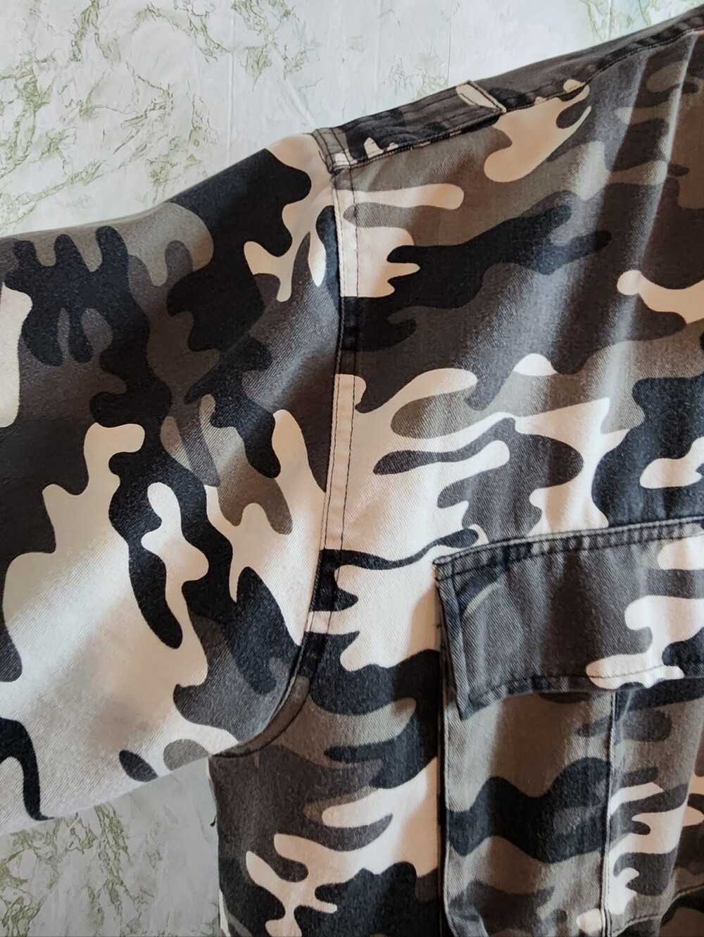 P.J. Mark Cammo Print Short Sleeve Shirt - Picture 2 of 9